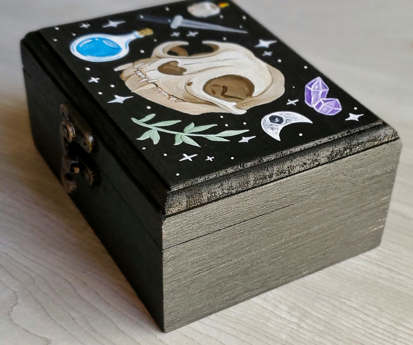 Cat Skull Hidden Gem Box