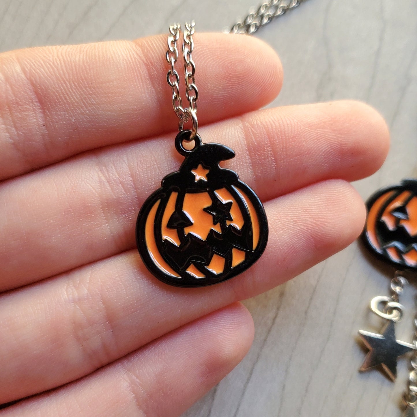 Star Eye Jackolantern Necklaces (Orange)