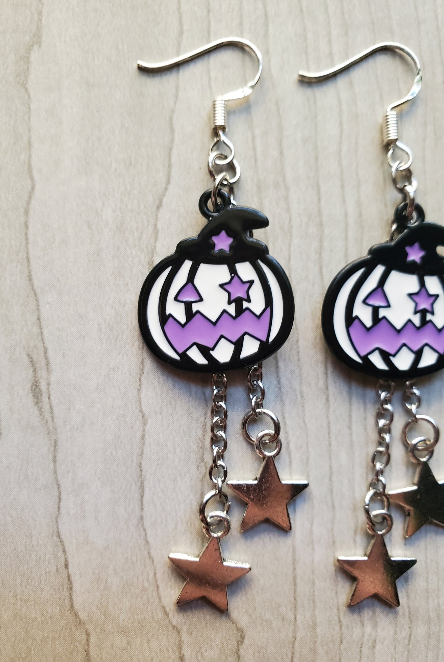 Star Eye Jackolantern Earrings (White)