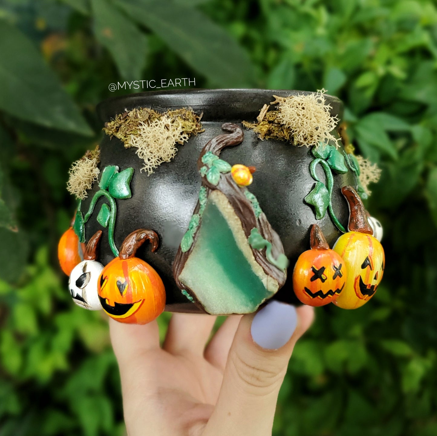 Chrysoprase Crystal Cauldron