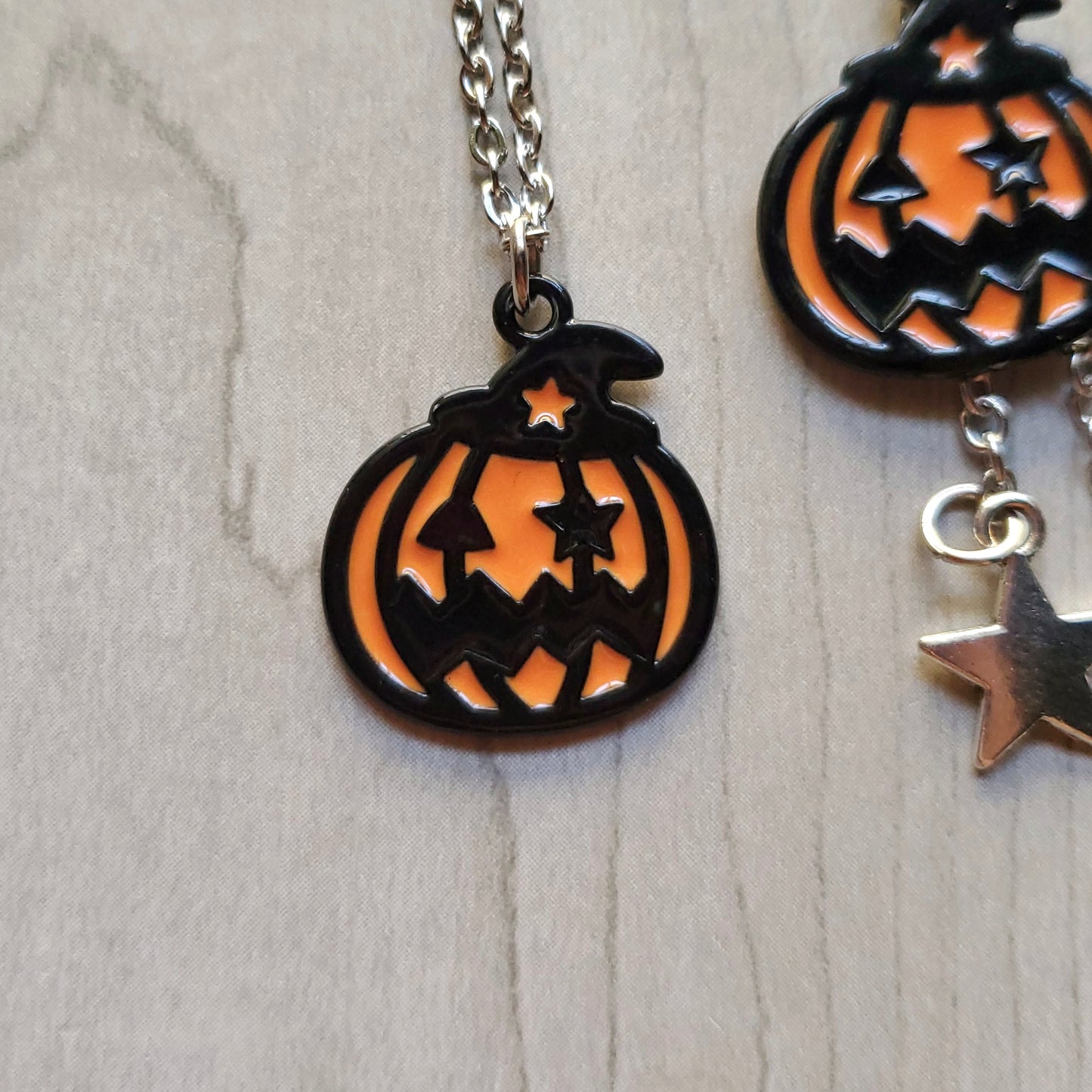 Star Eye Jackolantern Necklaces (Orange)