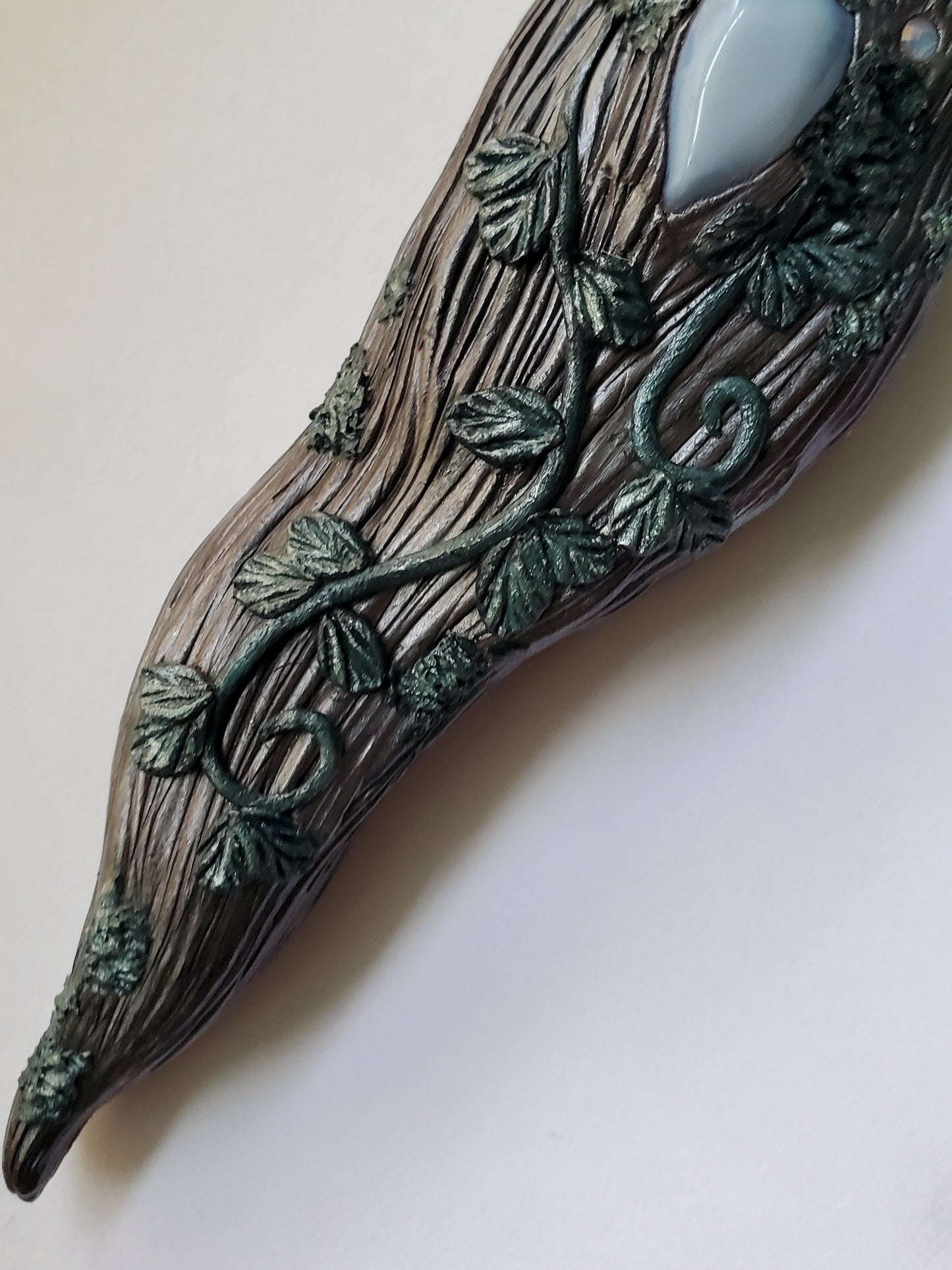 close up of tip of handle
