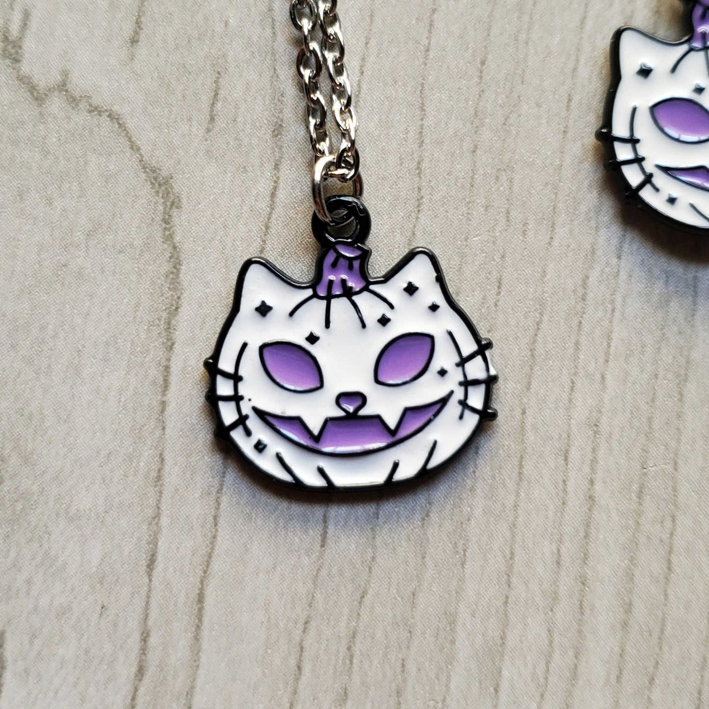 Kitty Jackolantern Necklaces (White)