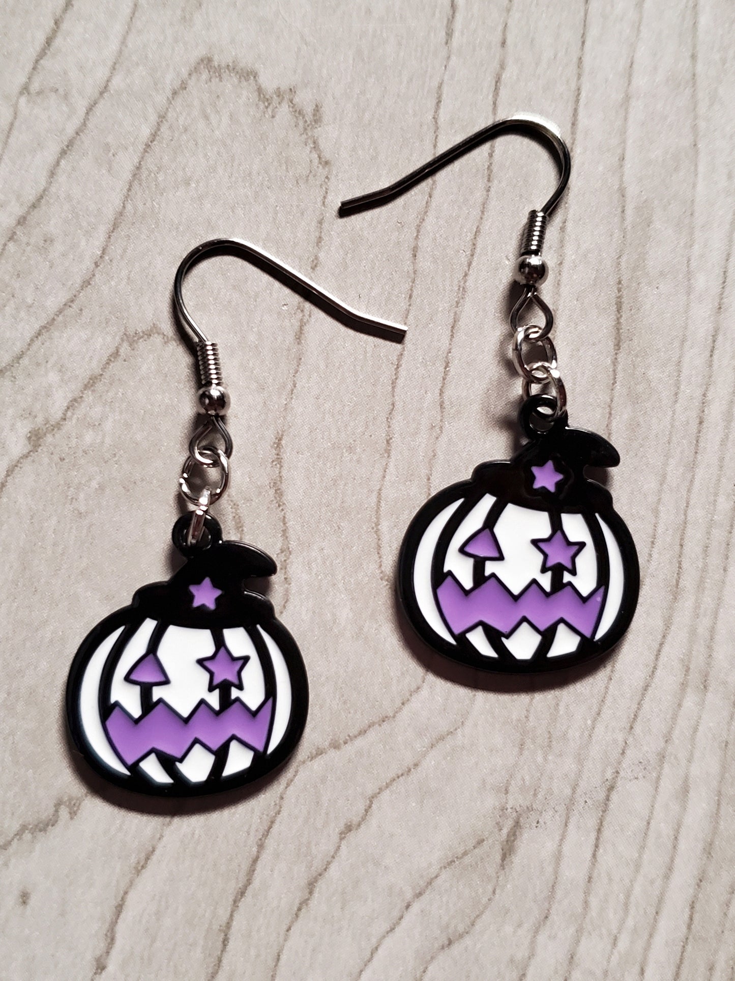 Star Eye Jackolantern Earrings (White & Purple)