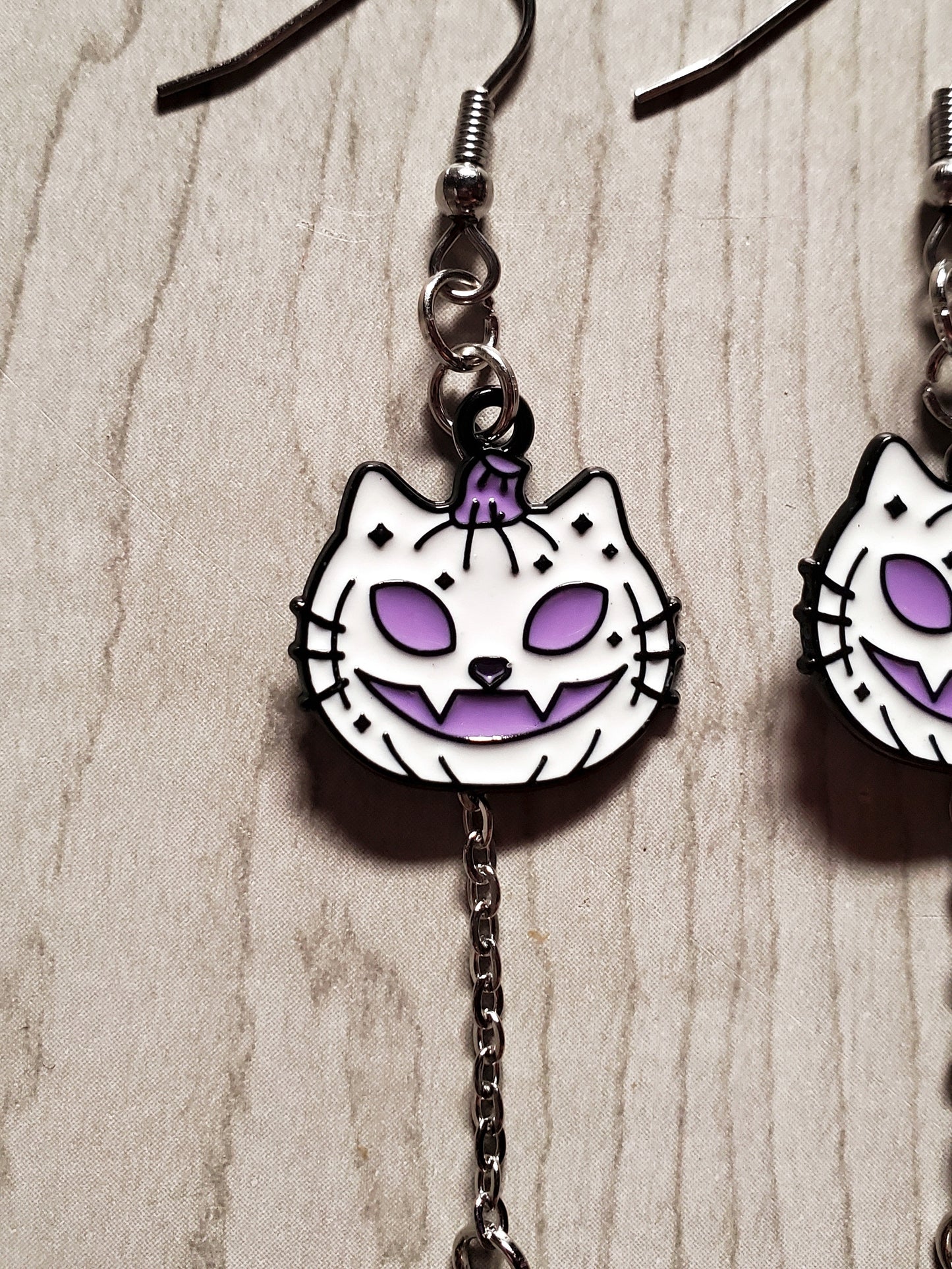 Kitty Jackolantern Earrings (White)
