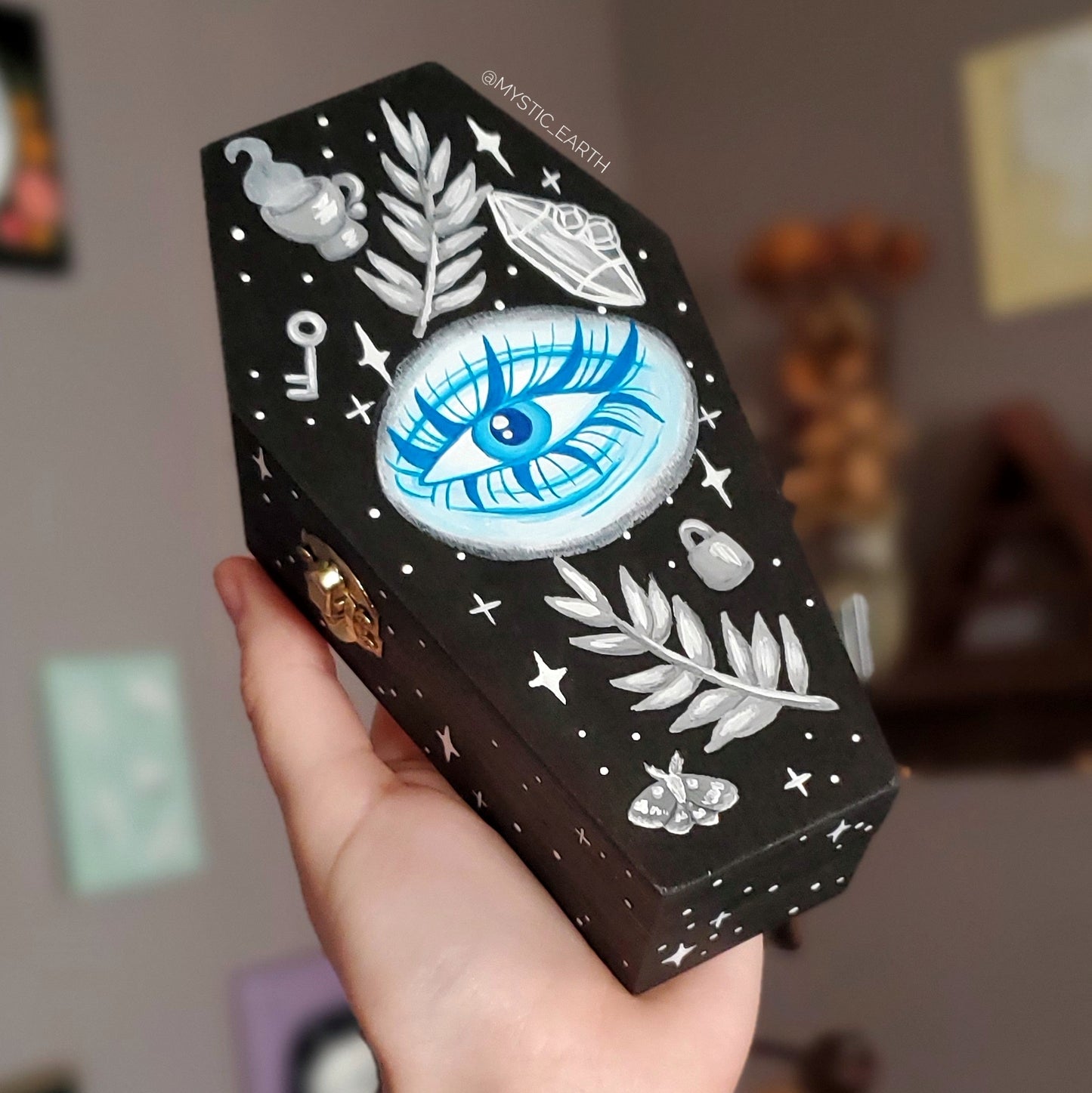 Blue Eye Pattern Coffin Box