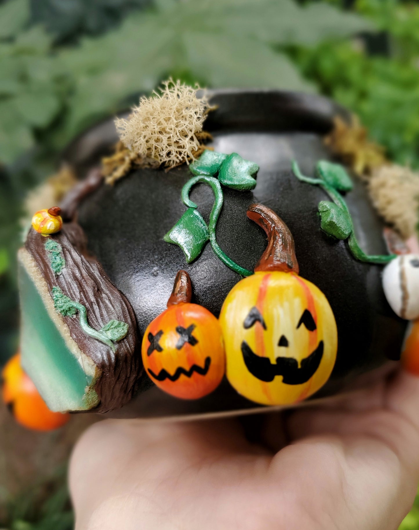 Chrysoprase Crystal Cauldron