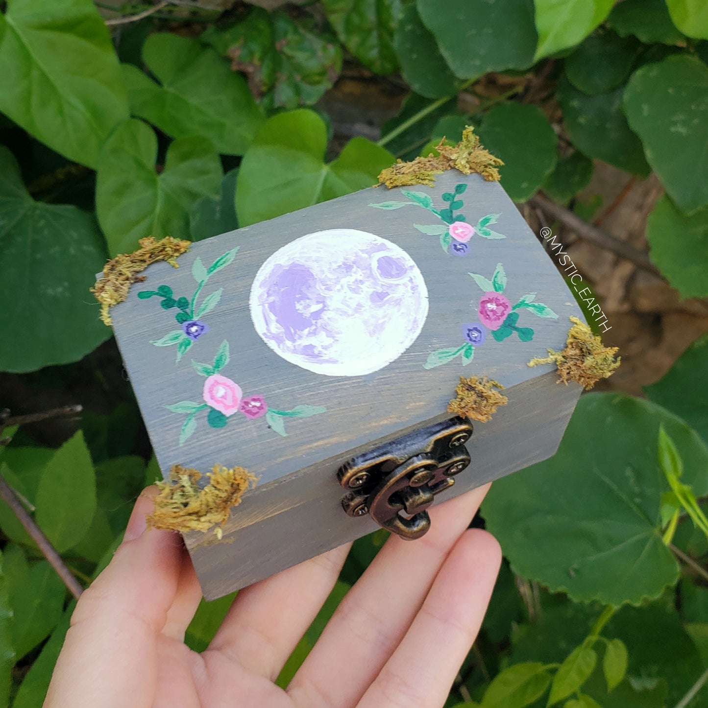 Mini Full Moon Hidden Gem Box in Gray