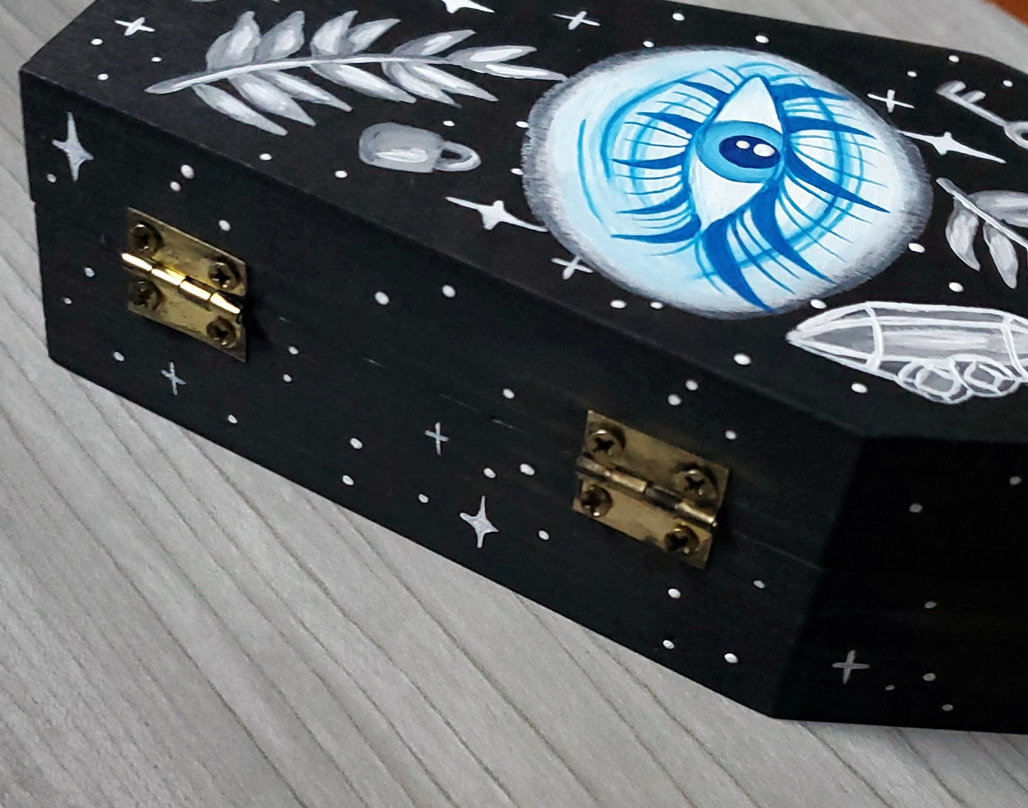 Blue Eye Pattern Coffin Box